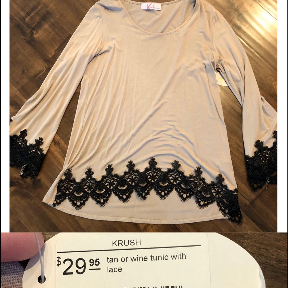 Boutique top NWT